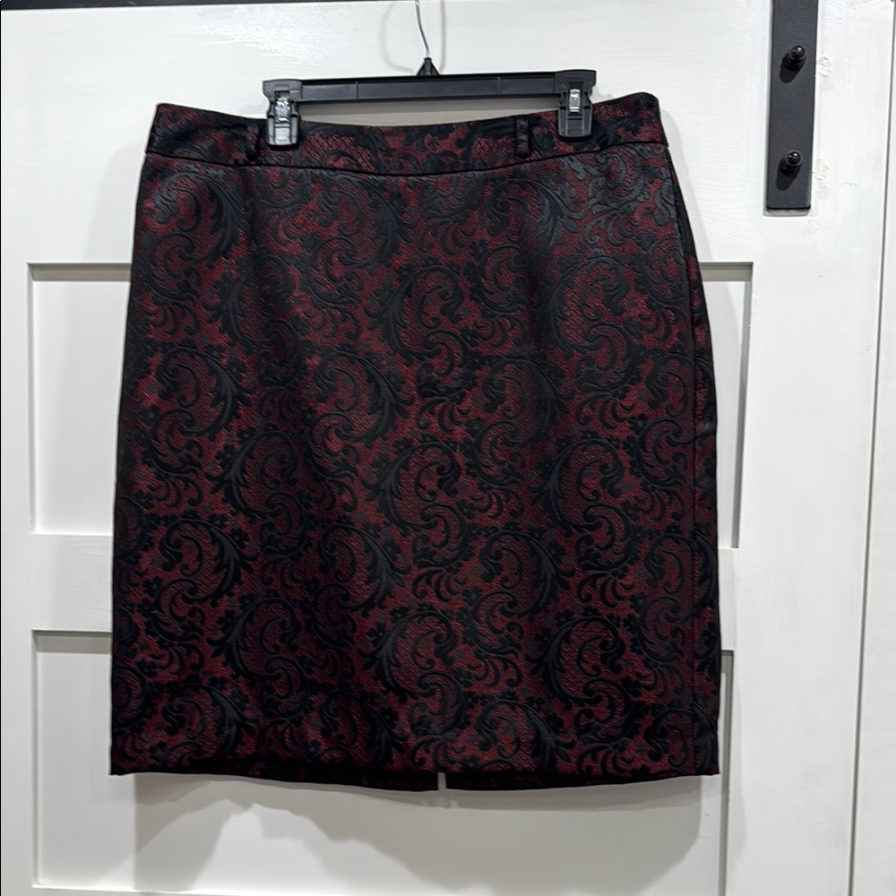 Elegant Black and Red Patterned Skirt